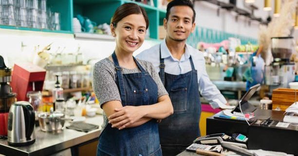 พ่อค้าแม่ค้ายิ้ม